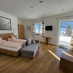 Haus Holzmann Apartmán *