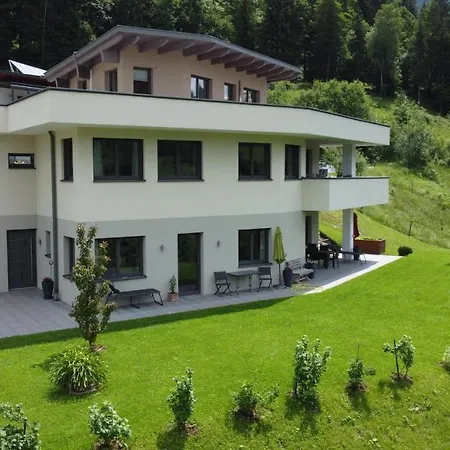 Haus Holzmann Apartmán *